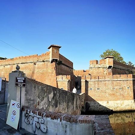 La Venezia'S Studio Flat Ливорно Экстерьер фото