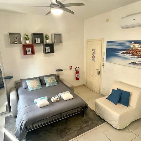 La Venezia'S Studio Flat Ливорно Экстерьер фото