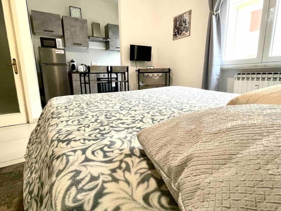 La Venezia'S Studio Flat Ливорно Экстерьер фото