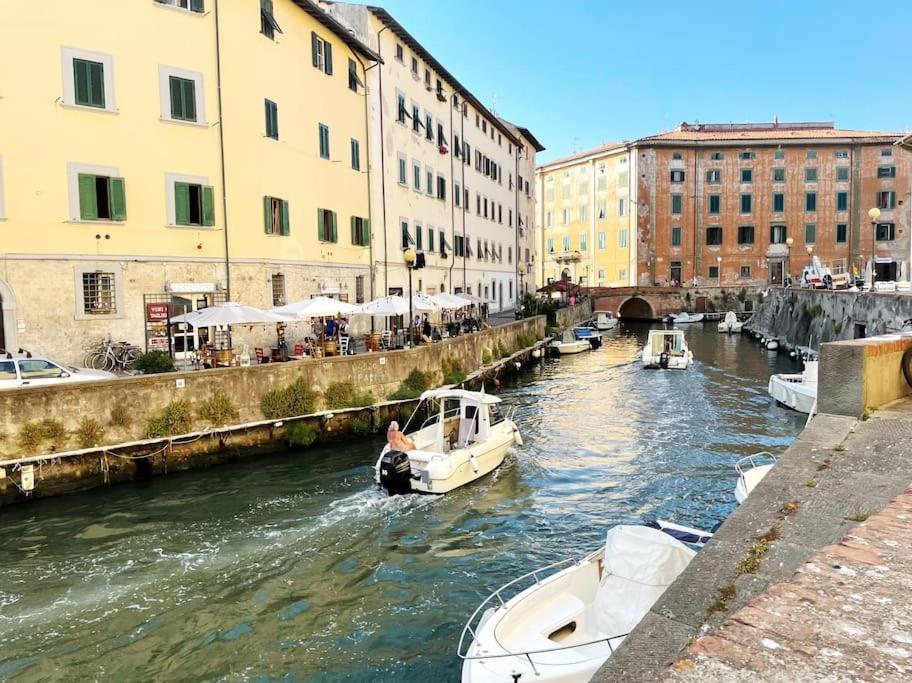 La Venezia'S Studio Flat Ливорно Экстерьер фото